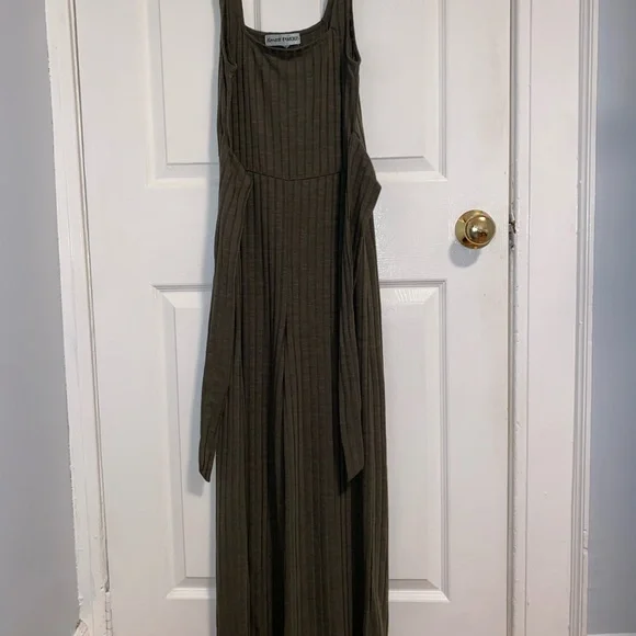 Almost Famous Olive Jumpsuit - Picture 4 of 5